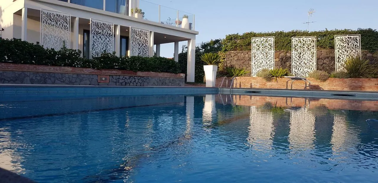 Terra E Stelle Luxury Suites Aci Sant'Antonio Bed & Breakfast